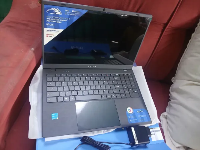 Notebook novo , na caixa 1.200 ou 1.500 no cartao parcelado