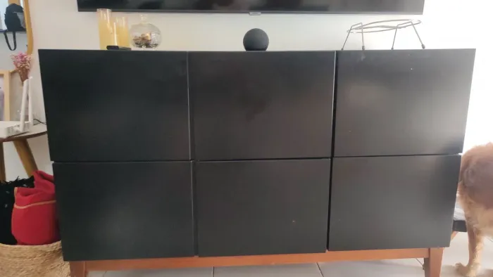 Aparador de Madeira preto com 6 portas em ótimo estado