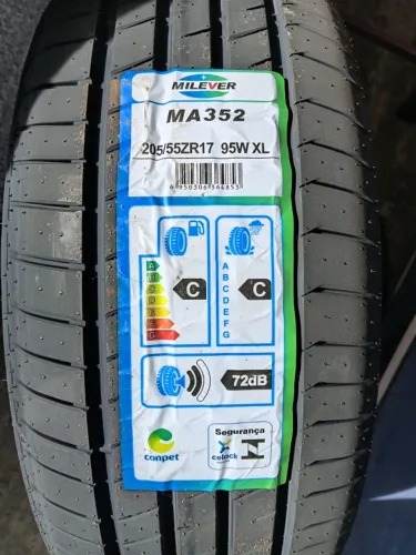 Pneus 205 / 55 R17