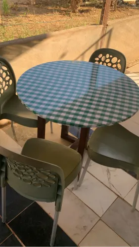Mesa 4 cadeiras 