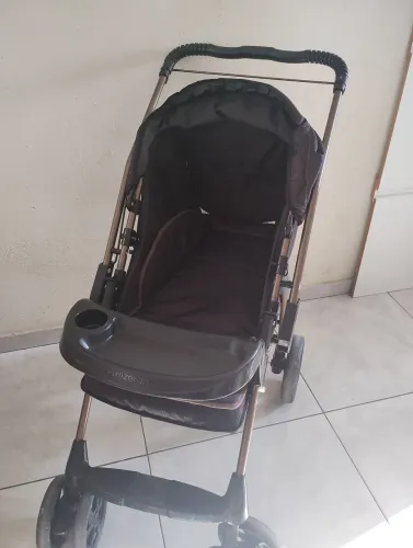 Vendo Carrinho de bebê Galzerano