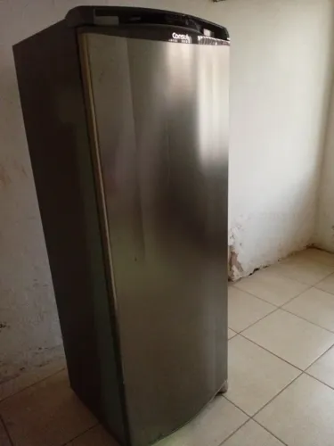 Geladeira ótimas condições-negociável.
