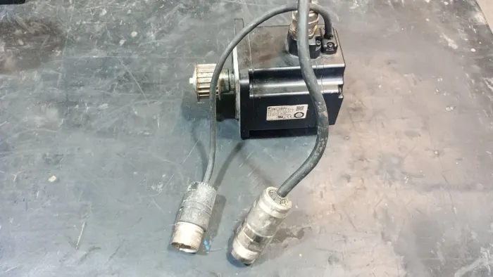 Servo motor<br>SGMEV- 04DDA61