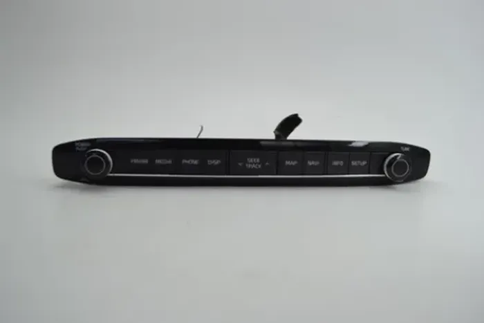 Régua Comando Controle Painel Radio Som Kia Grand Carnival