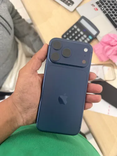 iPhone 17 pro Max azul