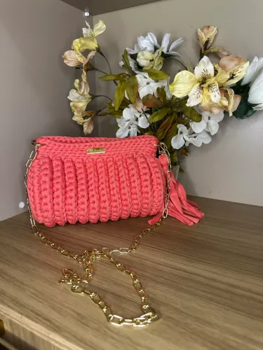 Bolsas feitas de crochê 