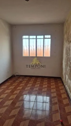 Excelente casa geminada com 2 quartos, proximo ao Shopping Estação.