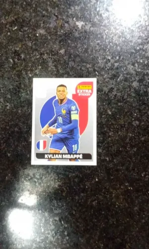 Vendo figurinha do Kylian Mbappé prata da copa de 2026