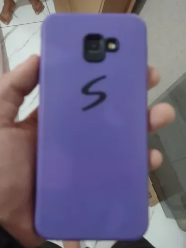 Celular smartphone J6