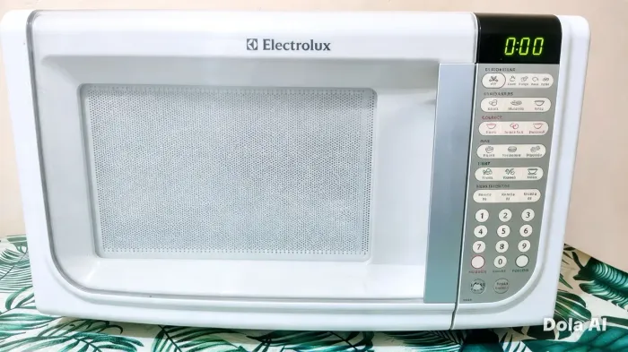Microondas Electrolux 31 litros funcionando perfeitamente