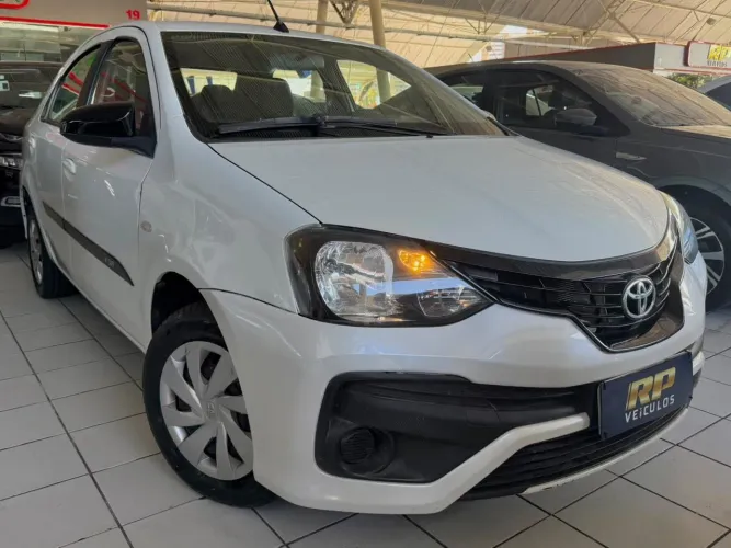 Toyota Etios X Plus Sedan 1.5 Flex 16V 4P Aut. 2019