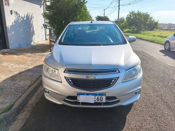 Chevrolet Onix Hatch LT 1.0 8V Flex Power Mec. 4P 2015