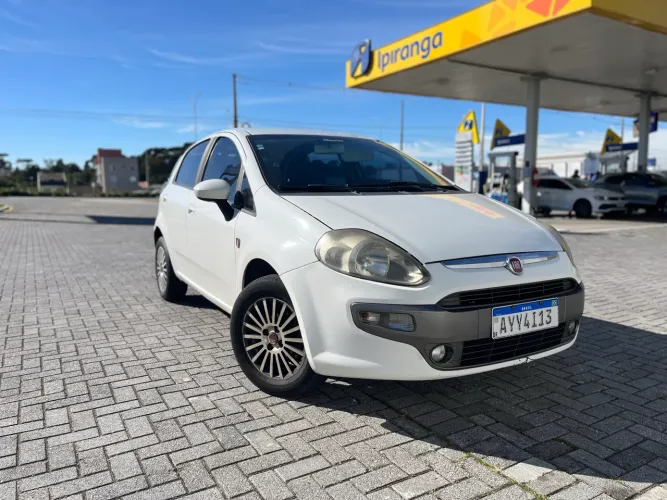 Fiat Punto Essence 1.6 Flex 16V 5P 2015