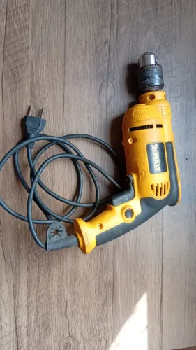 Furadeira De Impacto Dewalt DWD502 710w 220v - Original Robusta