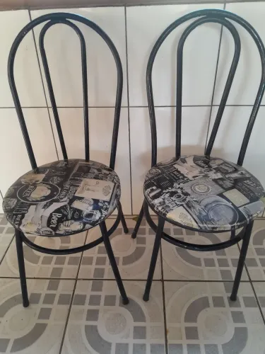 Vendo 2 cadeiras estilo gourmet/bar