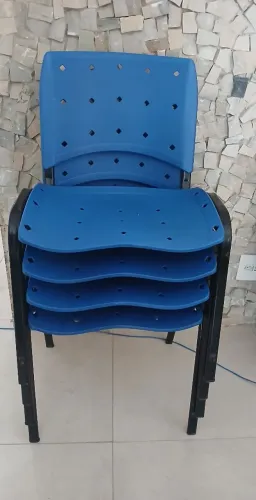 Cadeira empilhável azul para escola, escritório, igreja...