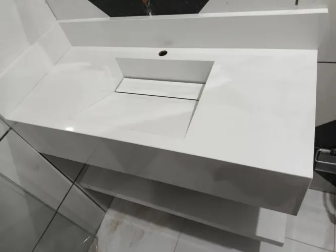 Pia de banheiro em porcelanato 