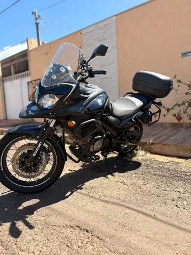Vendo v strom xt 2017/18 aceito moto ..fazer 250 até 15,000R$