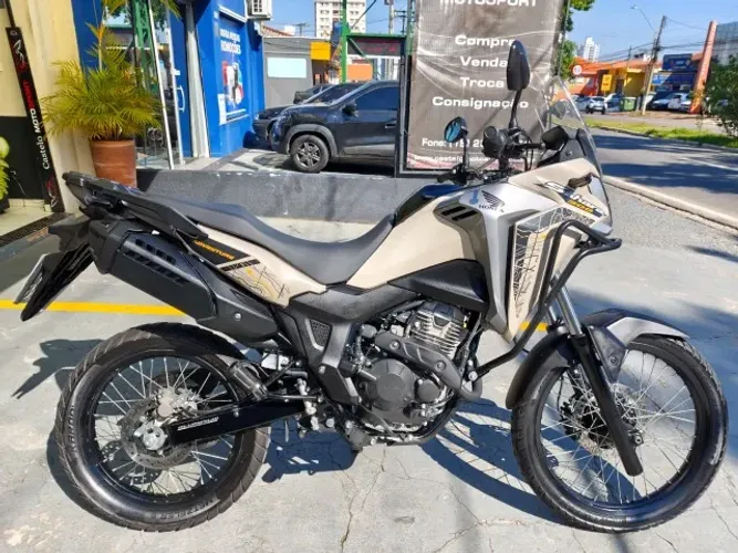 Honda Sahara ADV 300 2025