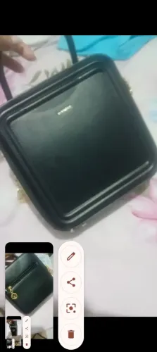 Vendo bolsa de mão nova paguei 250 vendo por 190