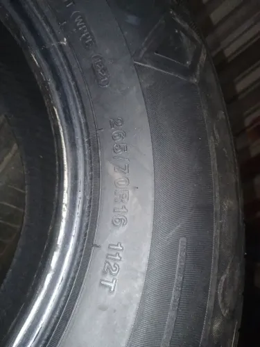 Vendo pneu aro 16 265/70