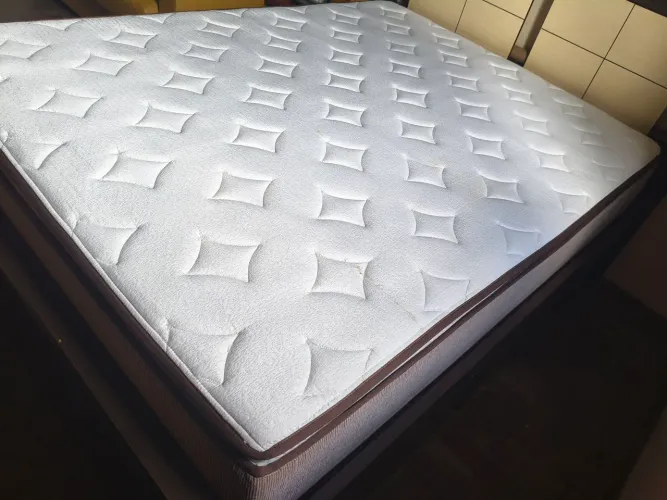 Colchão molas ensacadas Plumatex Unique Casal