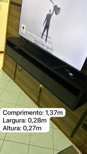 Rack Suspenso para TV Preto com 3 Portas