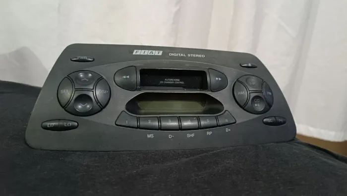 Rádio toca fitas Fiat Marea 