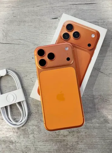 iPhone 17 pro Max laranja 256 GB Asis 100%