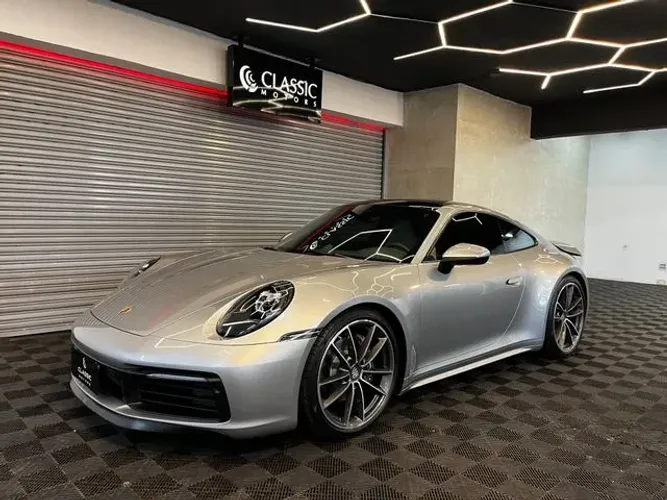Porsche 911 Carrera 3.0 24V H6 PDK 2023