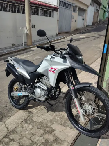 Vendo ou troco por moto do meu interesse