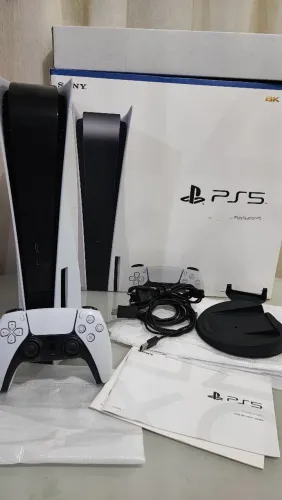 PS5 FAT Mídia física semi-novo