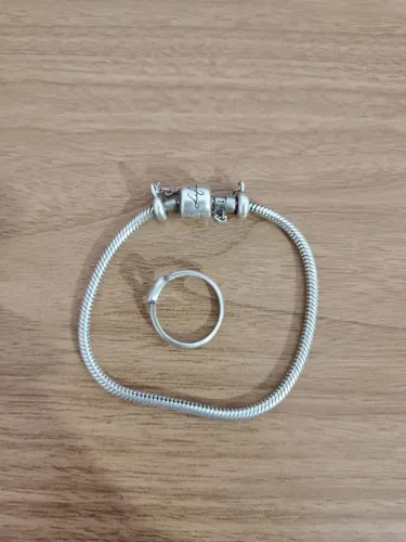 Pulseira Vivara com anel