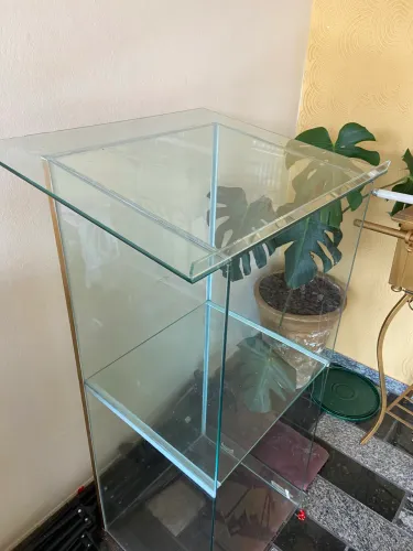 Púlpito de Vidro para Igreja - Elegante e Resistente