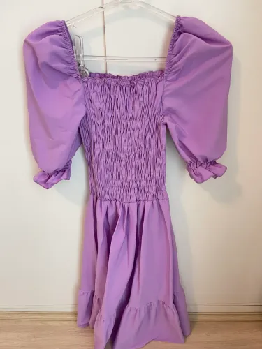 Vestido lilás com elástico  18 anos 