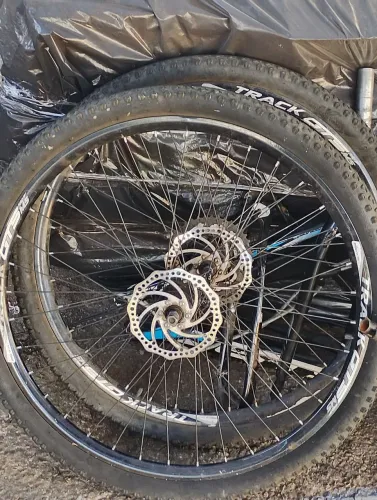 Rodas originais da Bike GTS M5 PRO TRACK