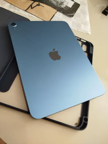 iPad 11 azul 128gb apenas 3 semanas de uso