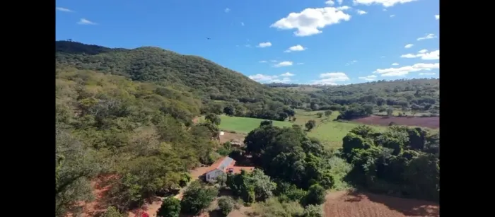 Estrada produção ...Área 10 Alqueires/Ótima estrutura poço 75.000 L/Hora..