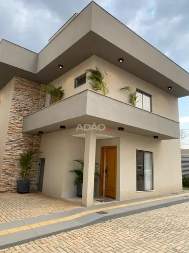 CONDOMINIO FECHADO Casa em Condomínio com 3 Quarto(s) e 4 banheiro(s) à Venda, 119.88 por