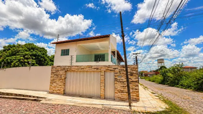 Casa Duplex com 4 suítes 380 m² em terreno de 1.500 m² Aceita veículo na entrada