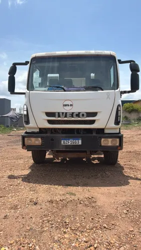 Iveco Tector 260E30 6x4 Basculante Caçamba 14m³