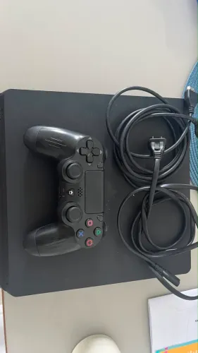 ? PlayStation 4 Slim 1TB