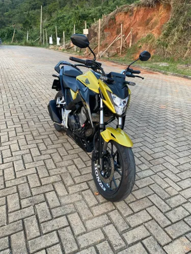 Honda CB 300F Twister 2024 - Mecânica em dia