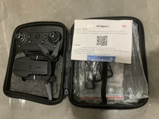 Drone com câmera e controle