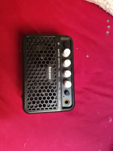Amplificador De Guitarra Rockwave Rga5 Transistorizado 2 Canais