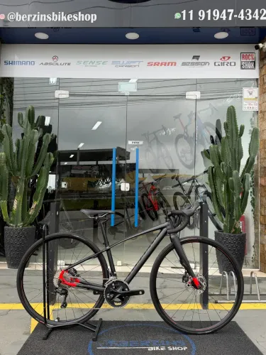 SPEED SPECIALIZED DOLCE EVO DISC - 44 - SHIMANO 105 22V - FREIOS HIDRÁULICOS - RODAS ÁXIS