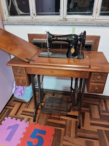 Máquina de costura Antiga