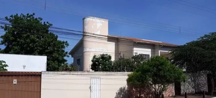 Sobrado para venda, 4 quartos sendo uma suíte, Centro-sul, Várzea Grande