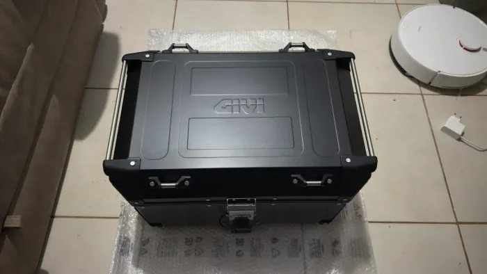 Baú GIVI TREKKER OUTBACK 58 litros  NOVO