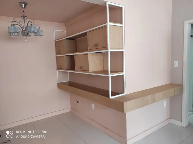 Rack, estante e gaveteiro para sala de estar e jantar